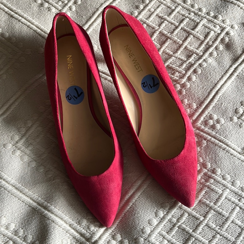 Nine West pink suede kitten heels